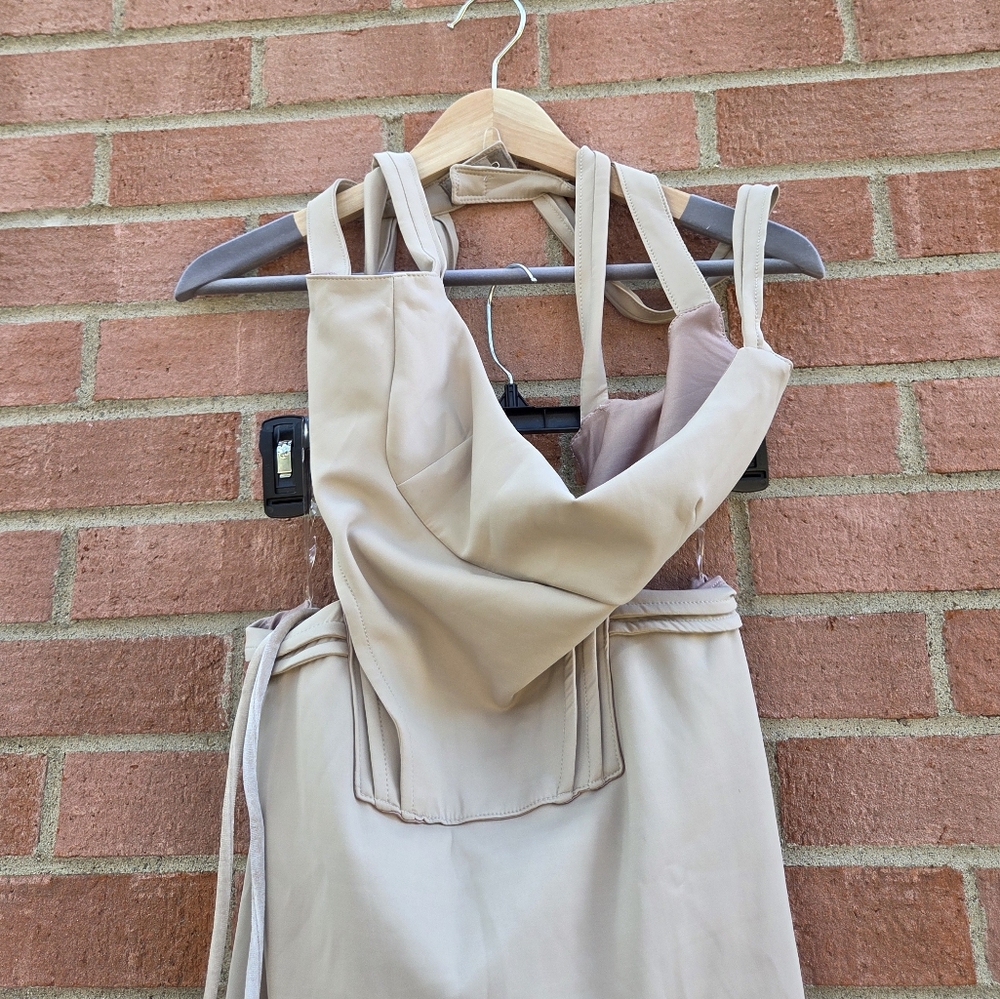 Elegant Cream Midi Dress - Picture 5 of 7